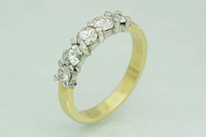 Read more about the article Handmade Wedding Rings with a Sentimental Twist